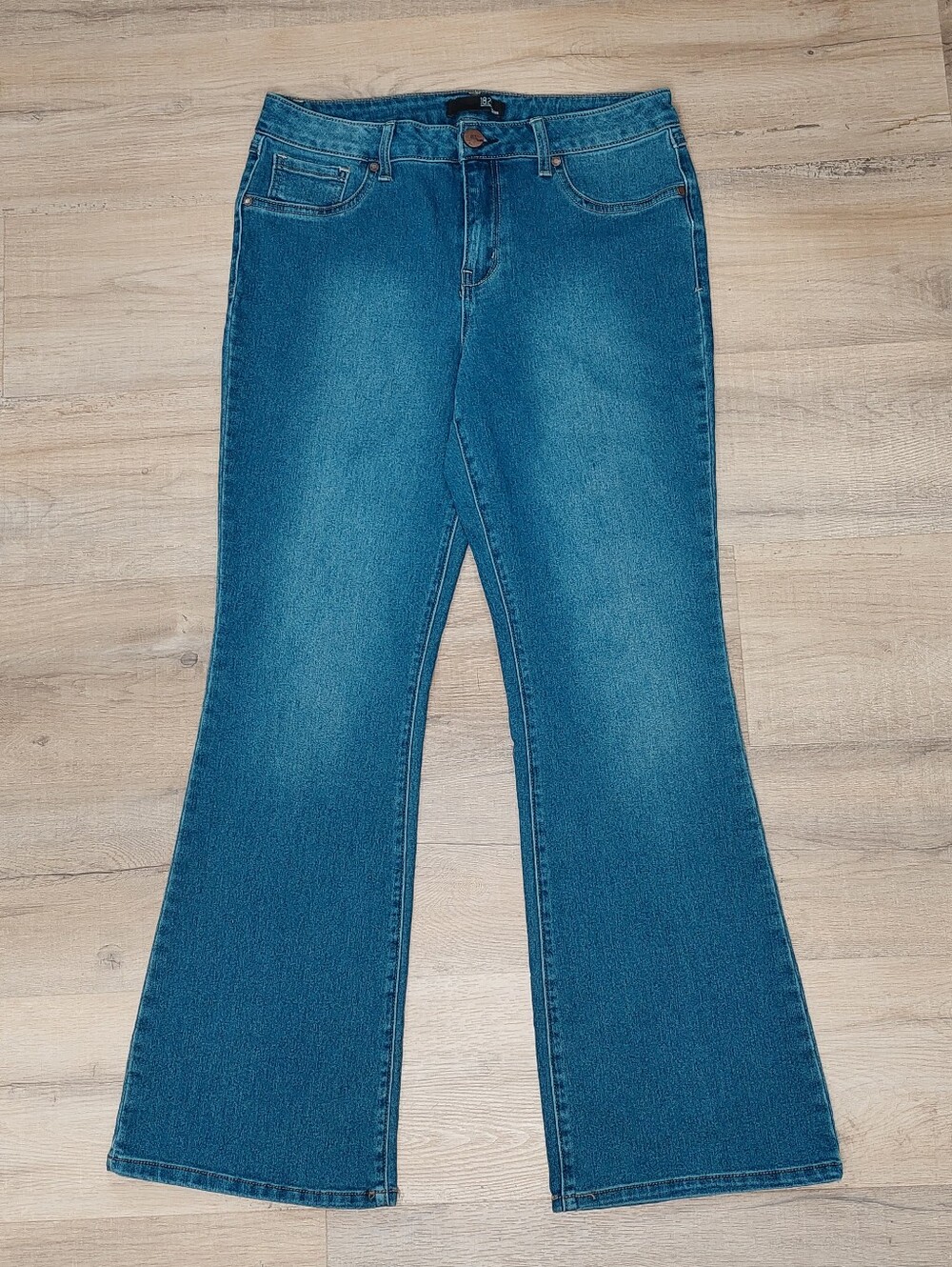 1822 Women's High Rise Slim Boot Jeans 👖